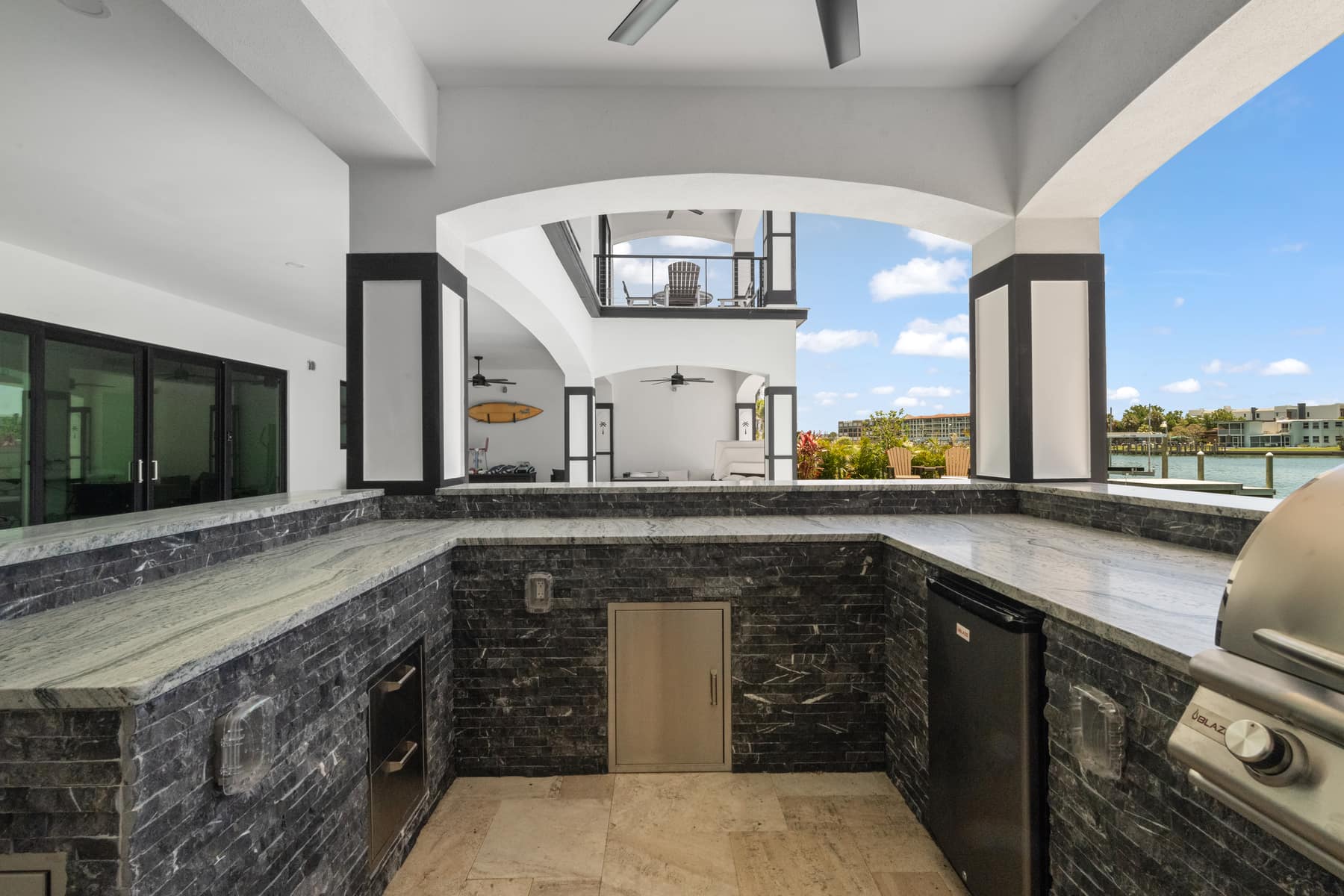 Outdoor Kitchens & Living project by LIV Pools in Tampa Bay — photo 2