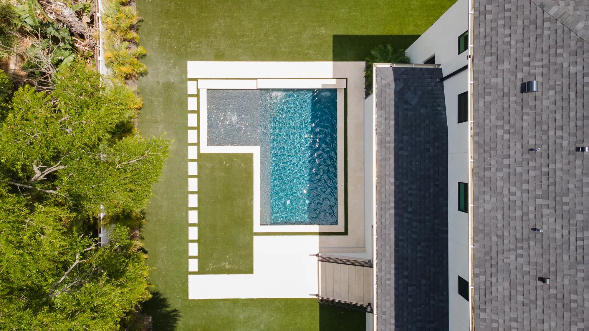 Perimeter-Overflow & Tile — LIV Pools project in Clearwater