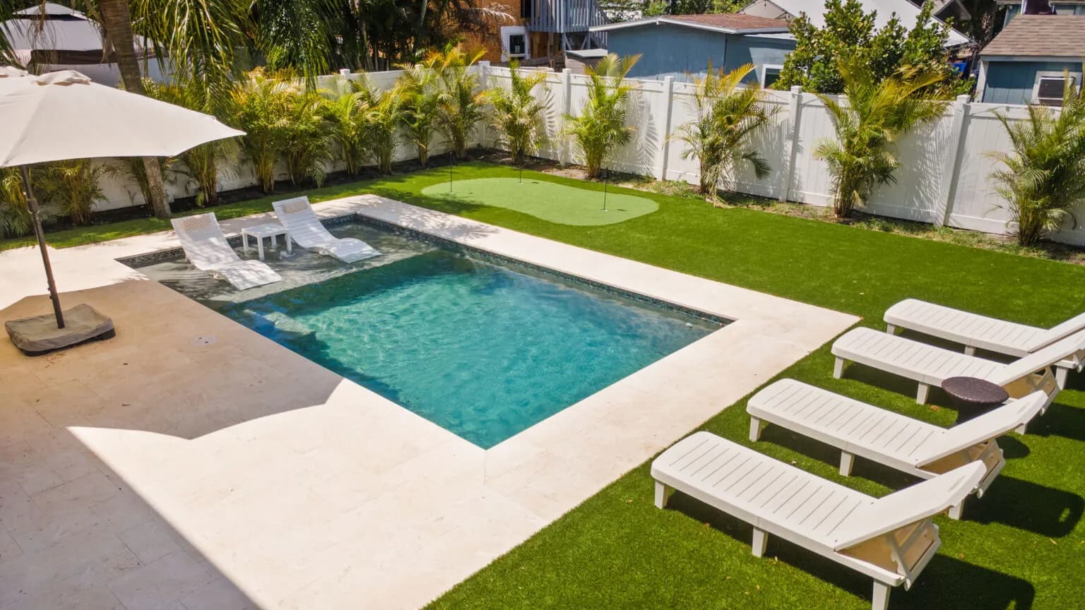 Resort-Style Loungers — Westchase pool, photo 10